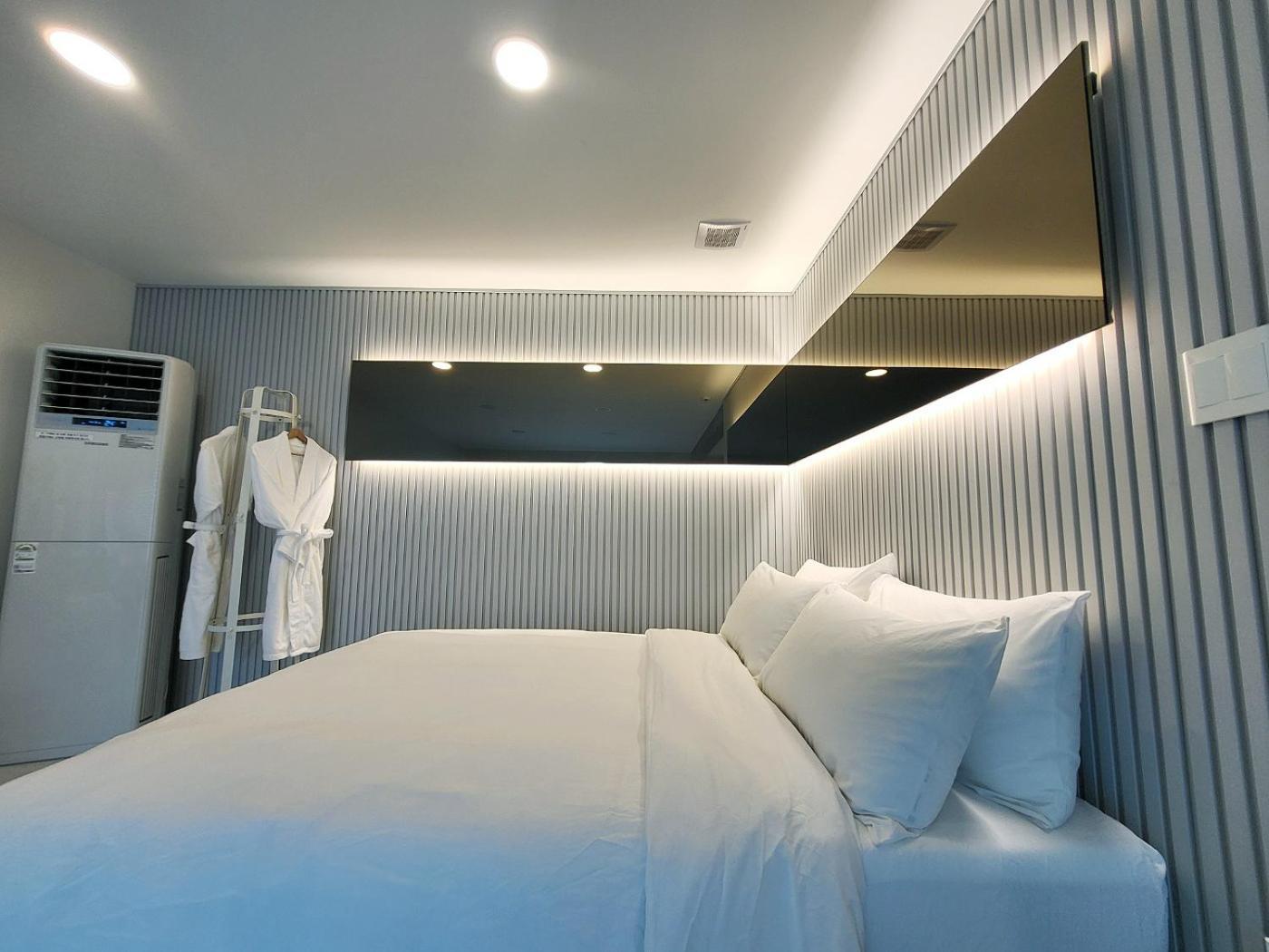 Penatess Pool Villa Chungju Exterior foto